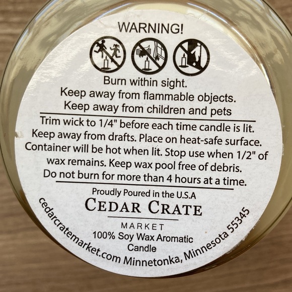 Cedar Crate Market soy Candle huckleberry lemon vanilla NWT - Picture 7 of 9